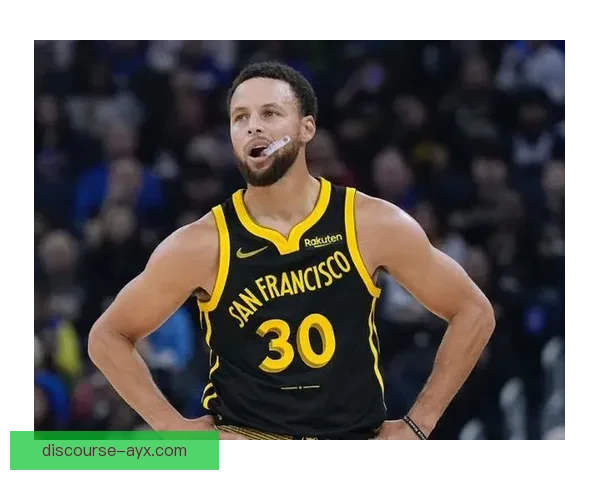 勇士队迎来全新赛季挑战，库里与汤普森联手冲击总冠军荣耀