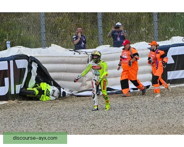 杜卡迪强势领跑赛季争冠格局生变车手转会暗流涌动新闻聚焦全球赛道风云