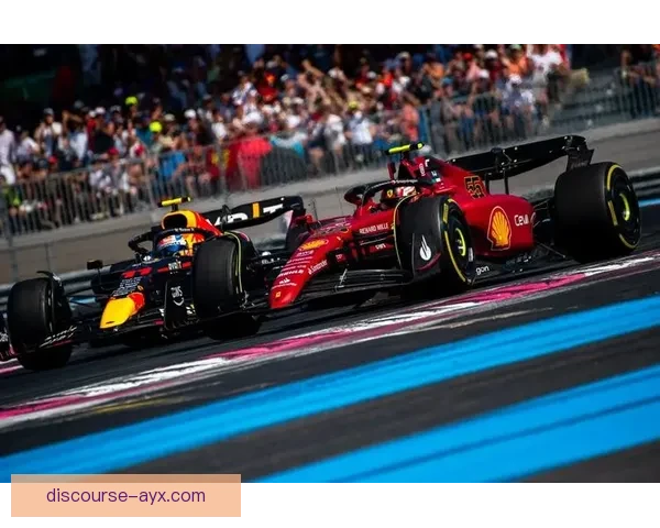 F1赛季精彩回顾:顶级车队角逐冠军,赛道内外的动人故事 F1赛季精彩回顾:顶级车队角逐冠军,赛道内外的动人故事