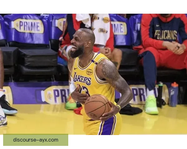 湖人詹姆斯带队逆转勇士季后赛再现巅峰对决精彩瞬间