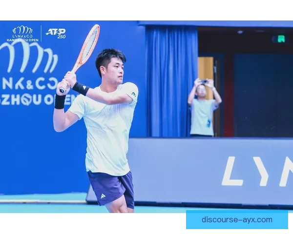 网球赛场风云再起顶尖选手激烈角逐最新比赛战况