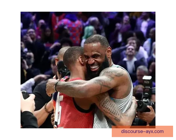 湖人队新赛季阵容调整曝光 詹姆斯与安东尼戴维斯再度联手冲击总冠军