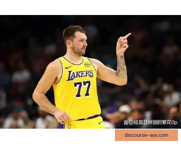 东契奇与塔图姆本赛季关键时刻得分效率全面对比谁更能左右比赛最终胜负 东契奇与塔图姆本赛季关键时刻得分效率全面对比谁更能左右比赛最终胜负